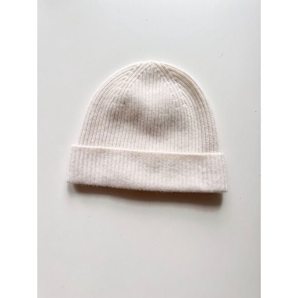Aritzia BABATON LiteLuxe Birch Ribbed Cashmere Knit Beanie Toque Hat, One Size - Picture 3 of 12